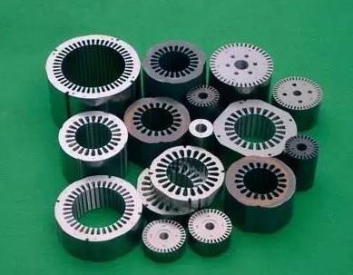 �մ��c����Ƭ��ճ����ʲô�z��